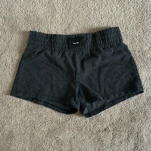 Talentless shorts size M